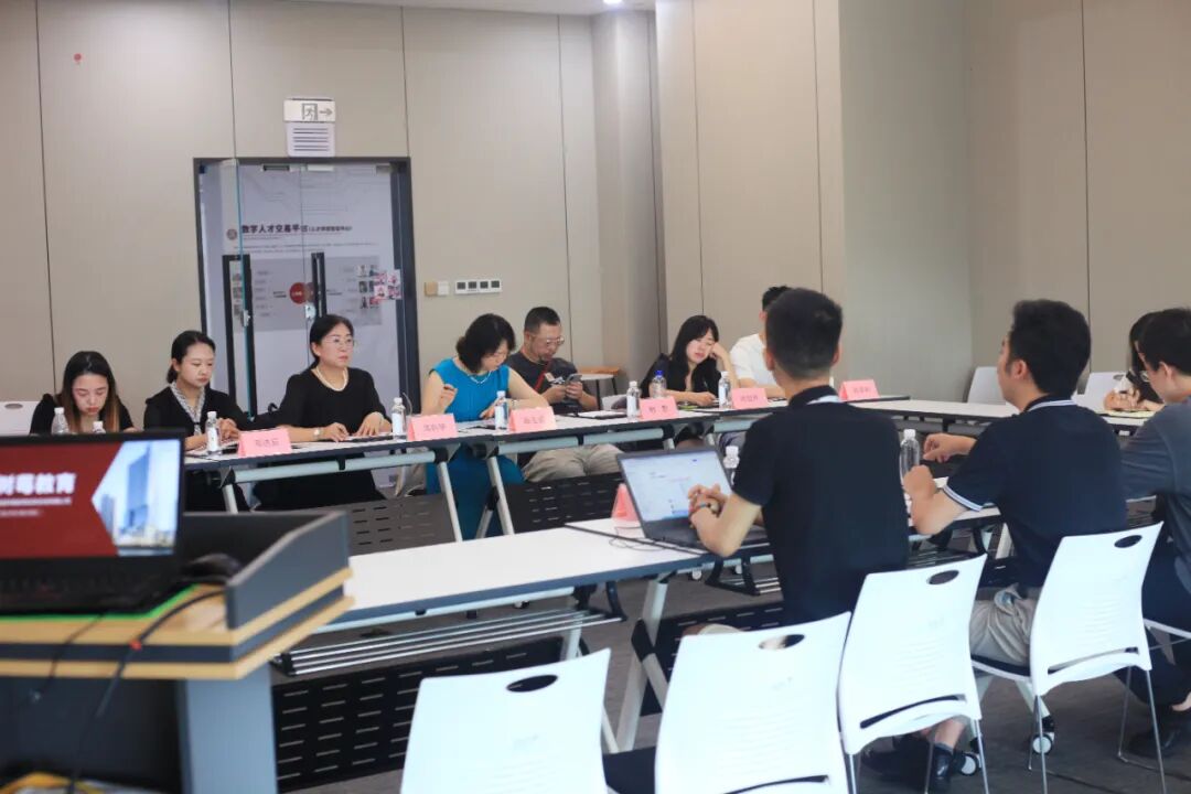 成都工业学院到访树莓生态·国际数字影像产业园，就AIGC产业人才培养展开座谈