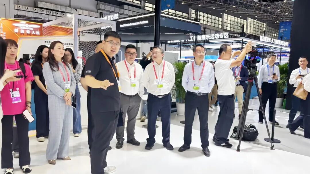 树莓控股赴第五届消博会：洞见全球消费趋势，布局全国数字经济发展