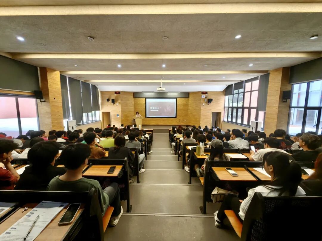 「赋能企业，链接学院」国际数字影像产业园专场招聘会暨四川城市职业学院2024届毕业生校园双选会成功举办！